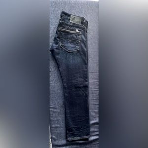 G-Star Raw men’s straight cut dark blue jeans. Never worn